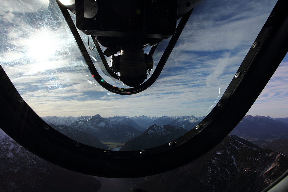 YAK 52 - über den Tiroler Bergen - 02.11.2014