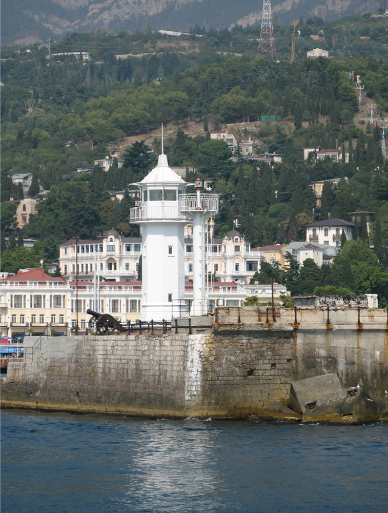 Yalta. Lighthouse. 2007. August