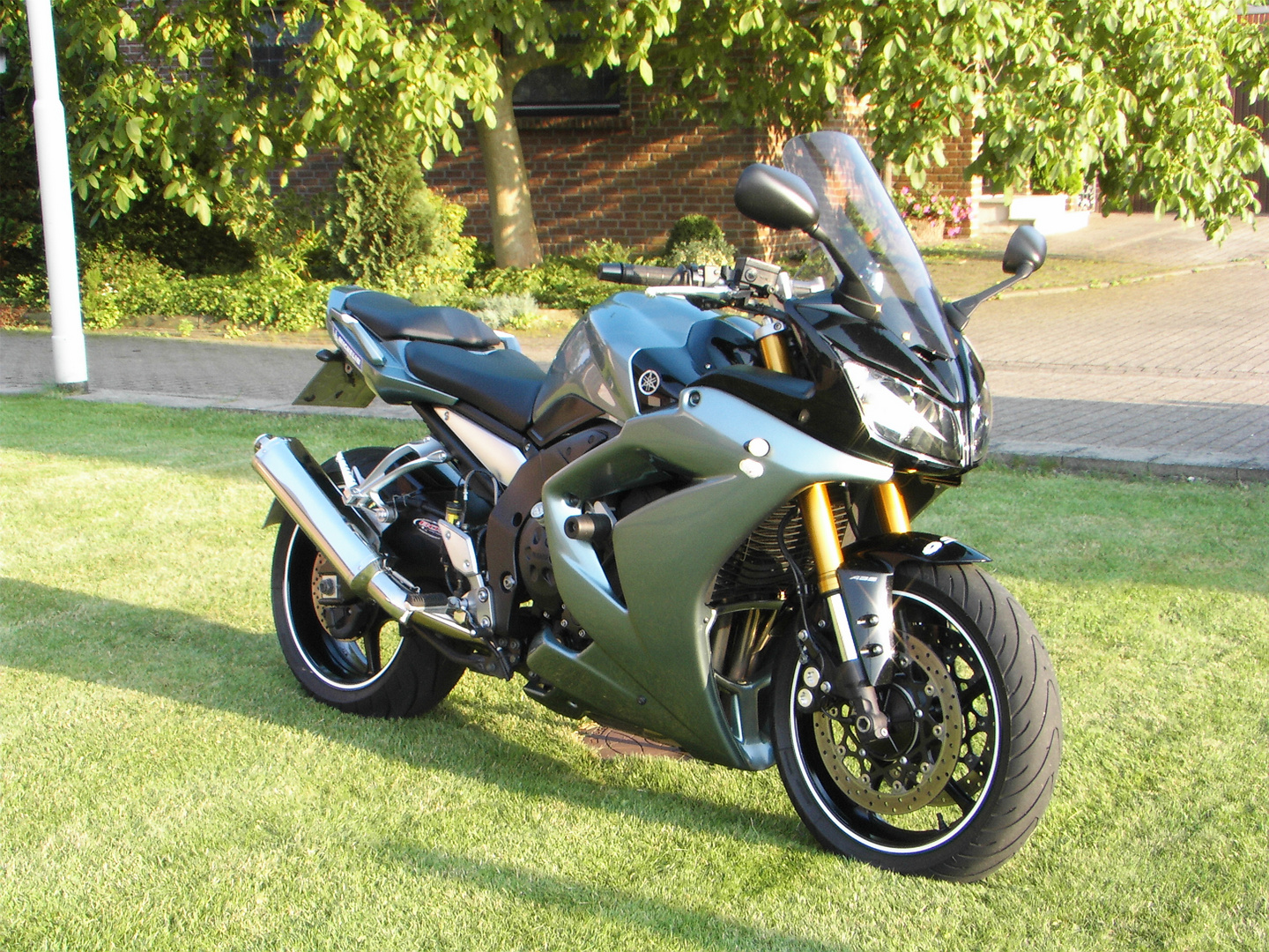 Yamaha FZ1 Fazer Foto Bild autos zweir der Yamaha FZ1 Fazer Foto Bild autos zweir der