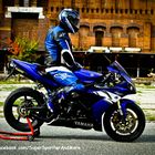 ...Yamaha R1...