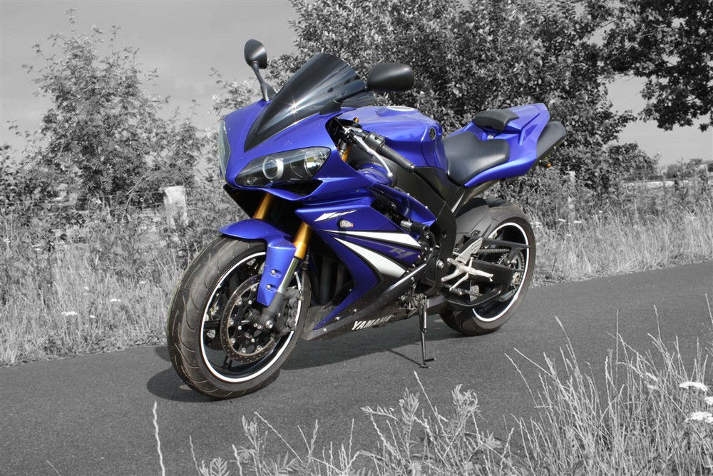 Yamaha R1