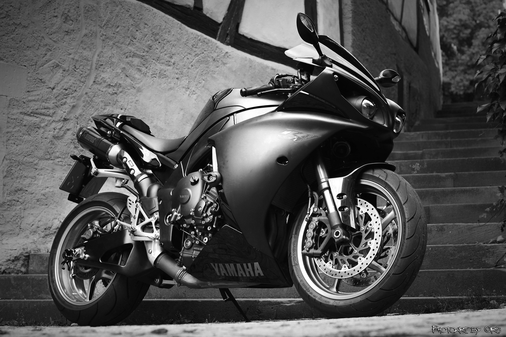 Yamaha R1