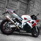 Yamaha R6