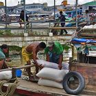 yangon hafen (handshots) VIII, burma 2011