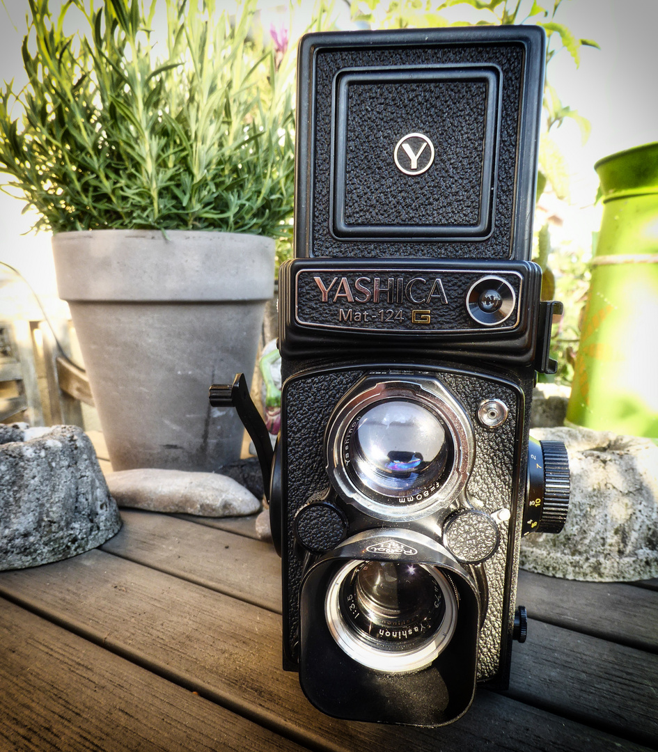 Yashica Mat 124 G