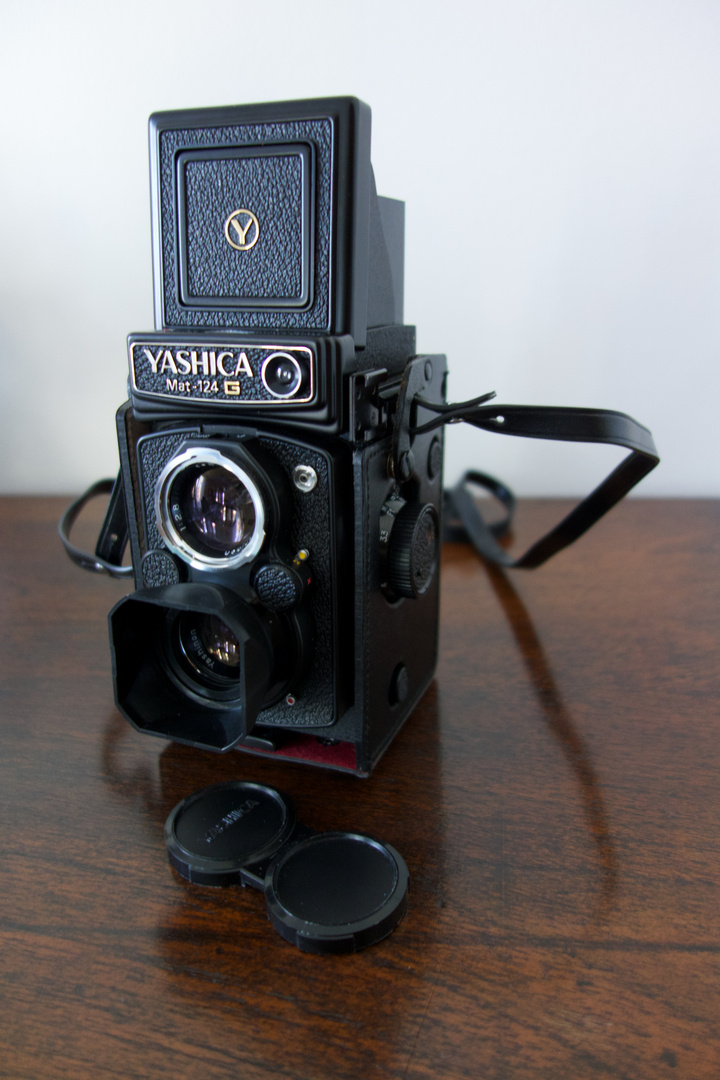 YASHICA Mat-124 G