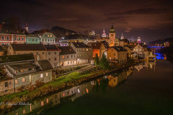Ybbstal - Metropole bei Nacht ...