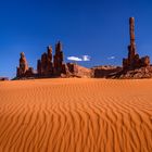 Yei Bi Chei und Totem Pole, Monument Valley, Arizona, USA