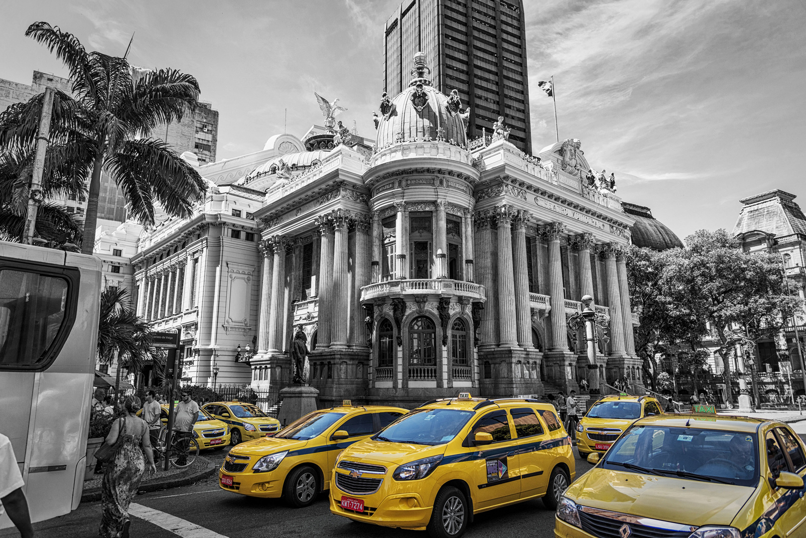 Yello Cabs in Rio