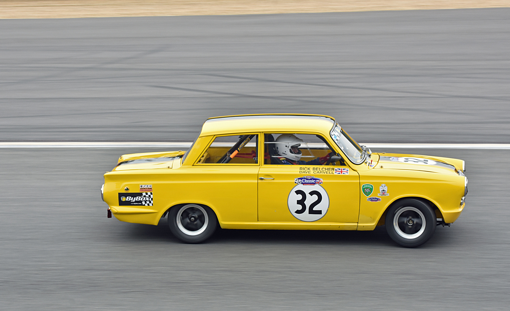 Yellow Cortina 