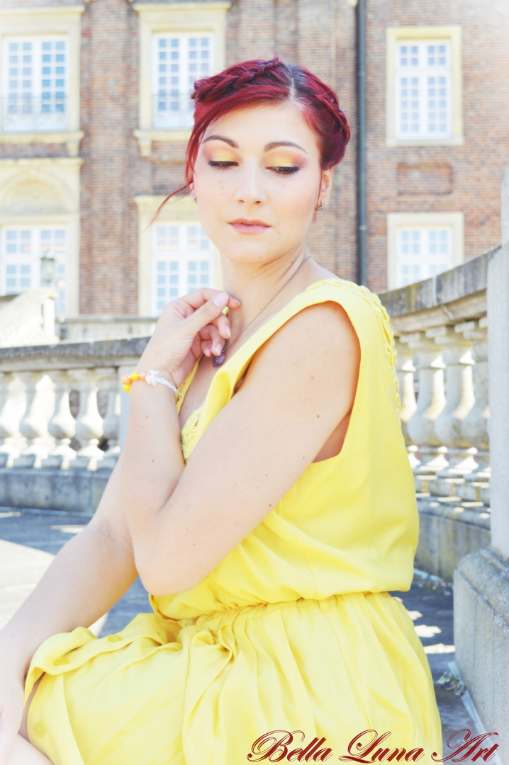 yellow dress