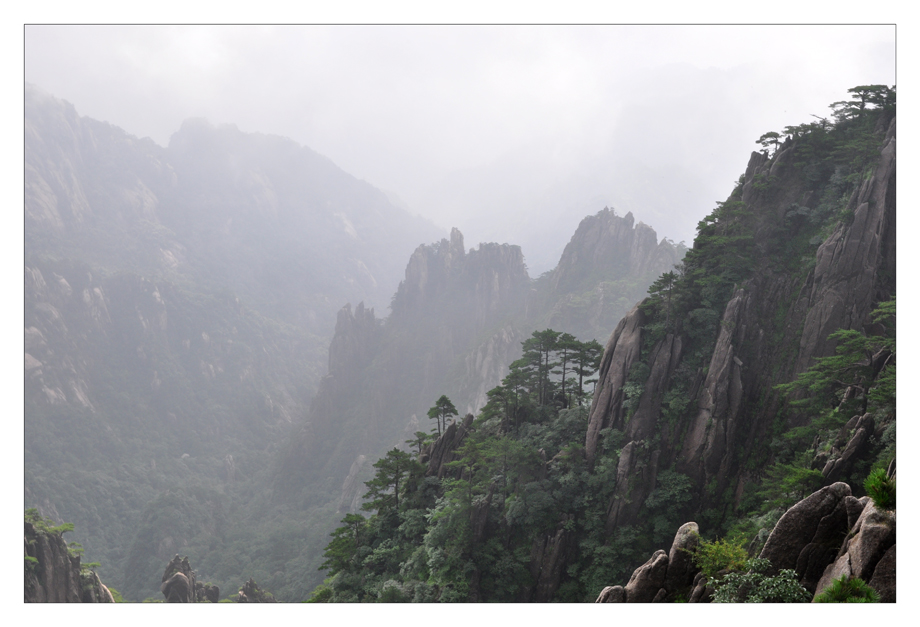 Yellow Mountains in Farbe