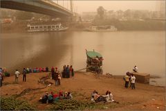 yellow sand over khartoum 01