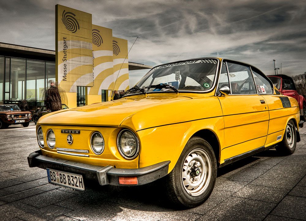 yellow skoda