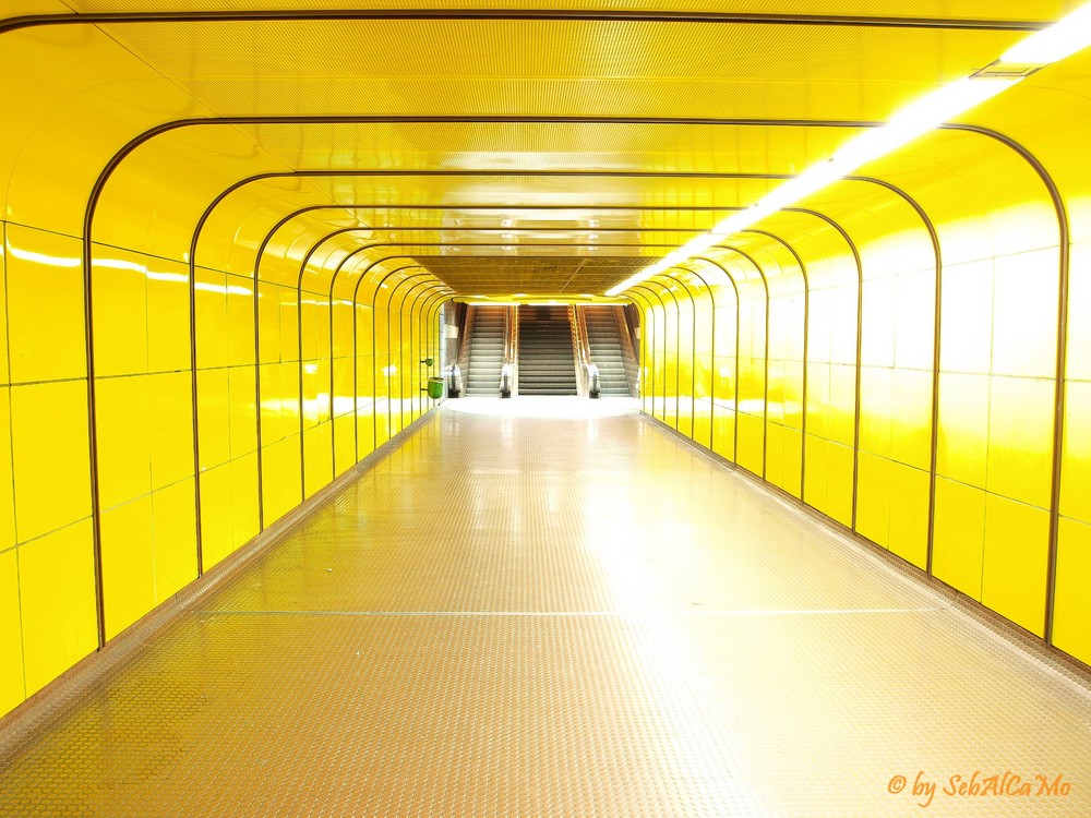 yellow sub heussallee