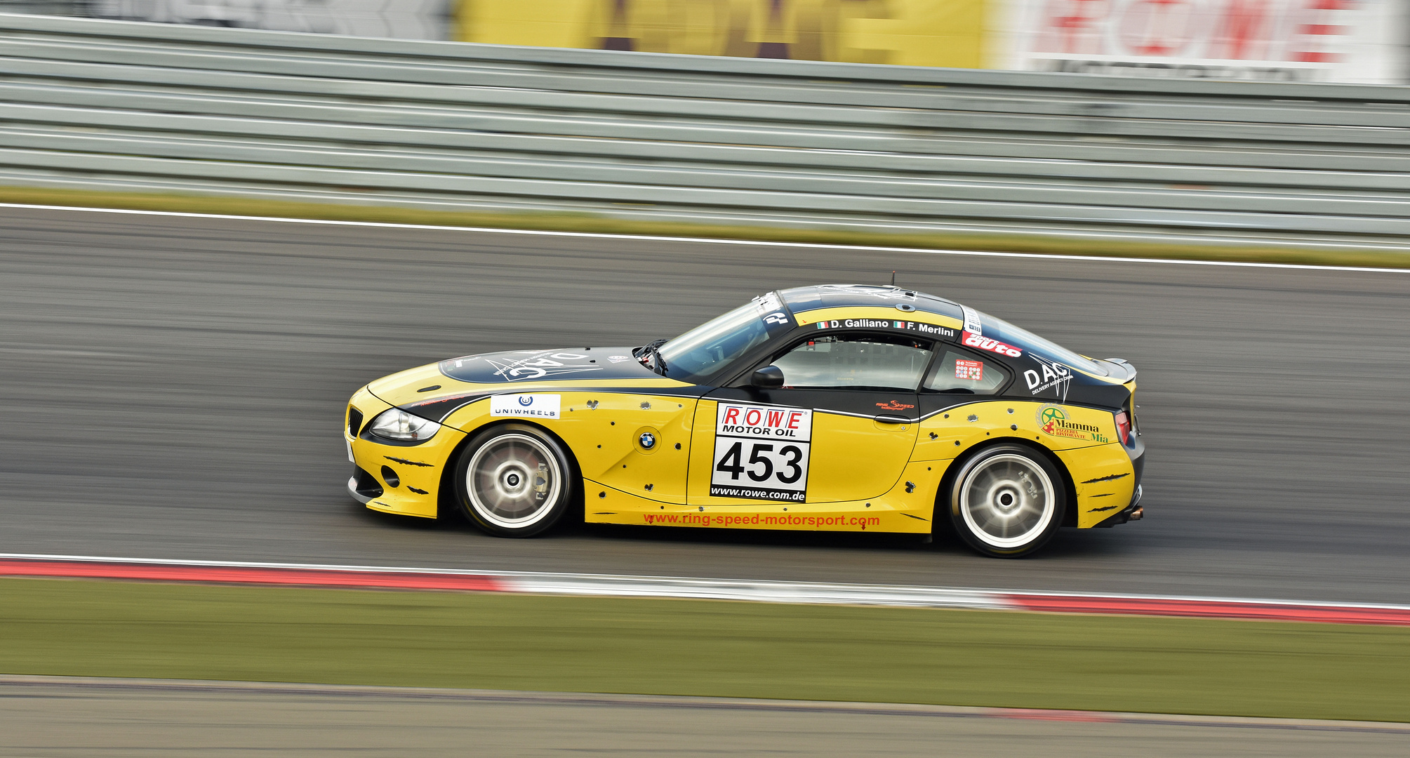 Yellow Z4 