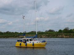 yellowboat auf dem Nord-Ostsee-Kanal