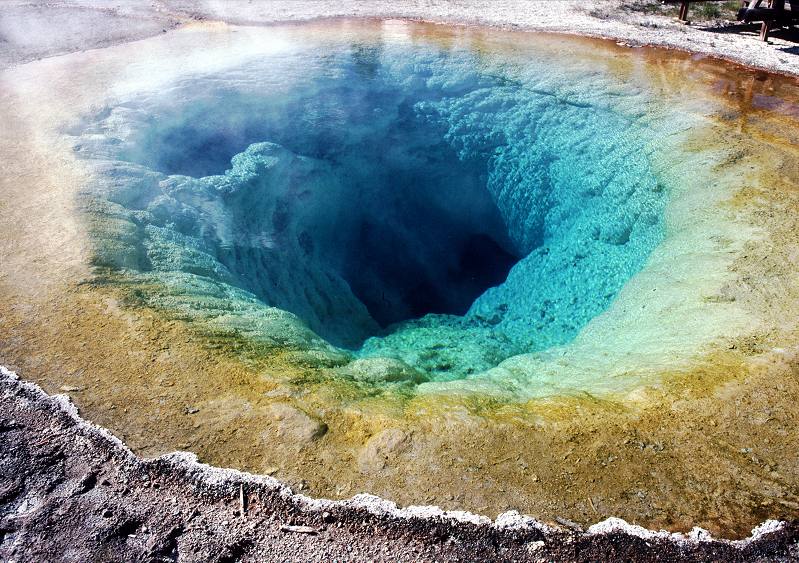 Yellowstone 1 heiße farbige Quelle