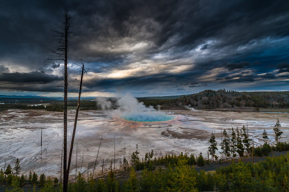 Yellowstone @ Dusk