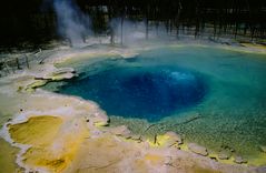 Yellowstone Geysire in dauernder Aktivität...