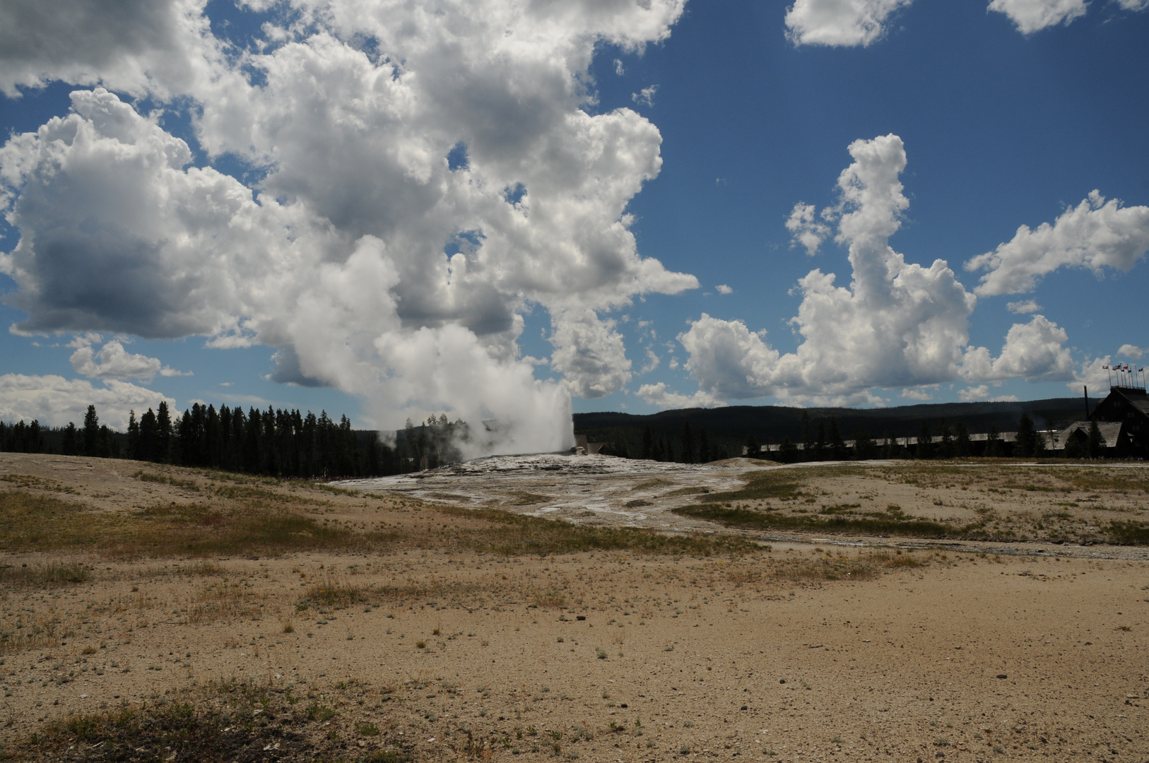 Yellowstone: la fabbrica delle nuvole