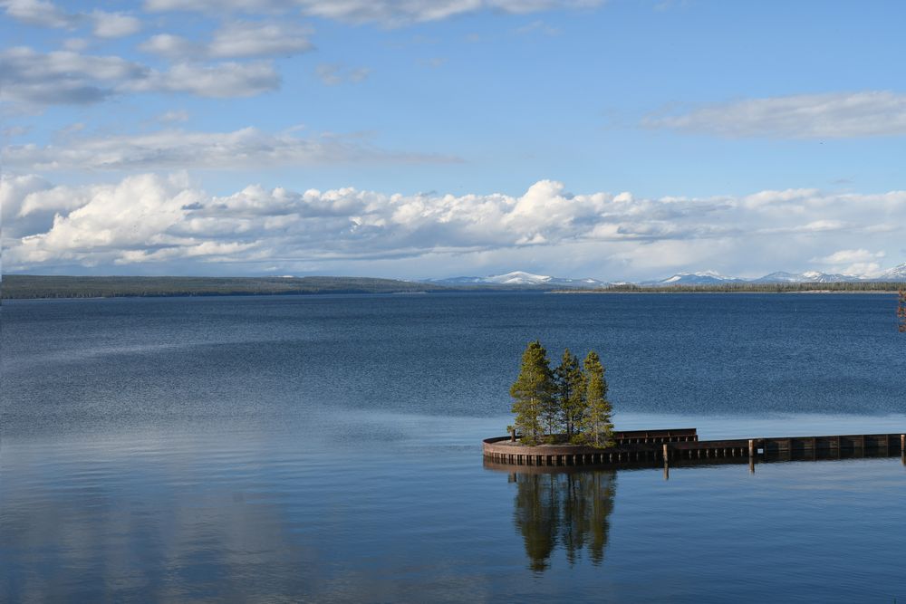 yellowstone lake