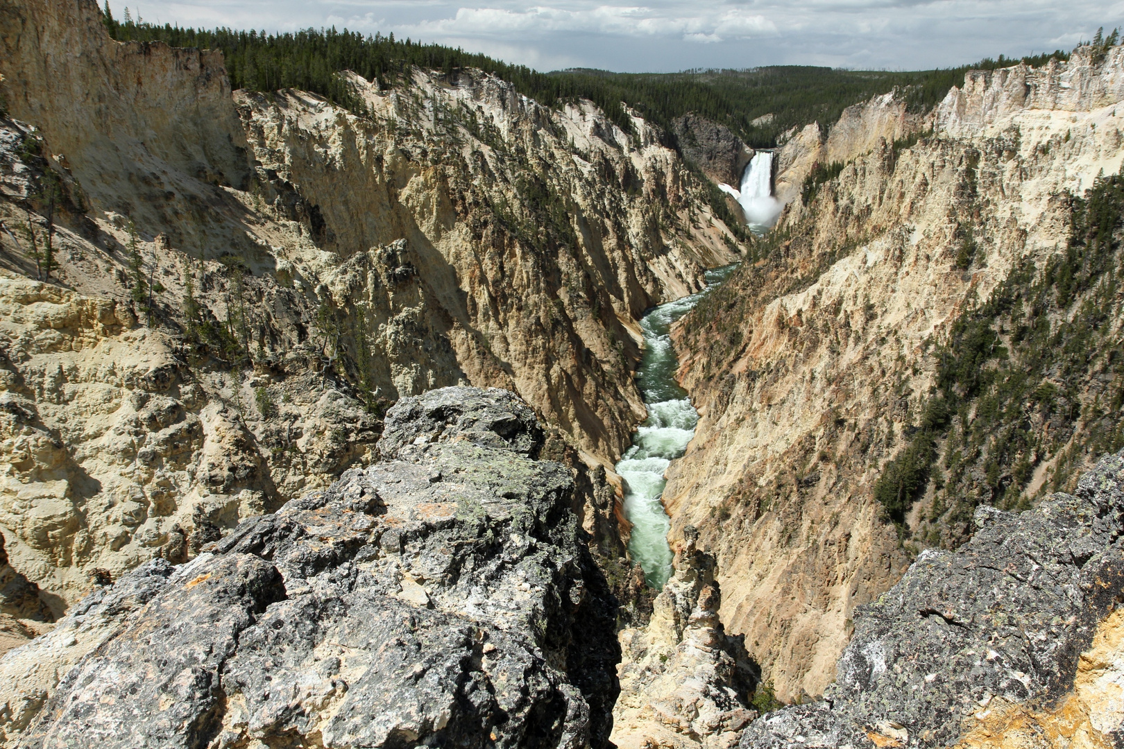 Yellowstone NP - Grand Canyon