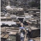 YEMEN - SANAA - ALTSTADT - Blick aus der Vorgelperspektive in den Souk