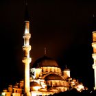 Yeni Camii de noche