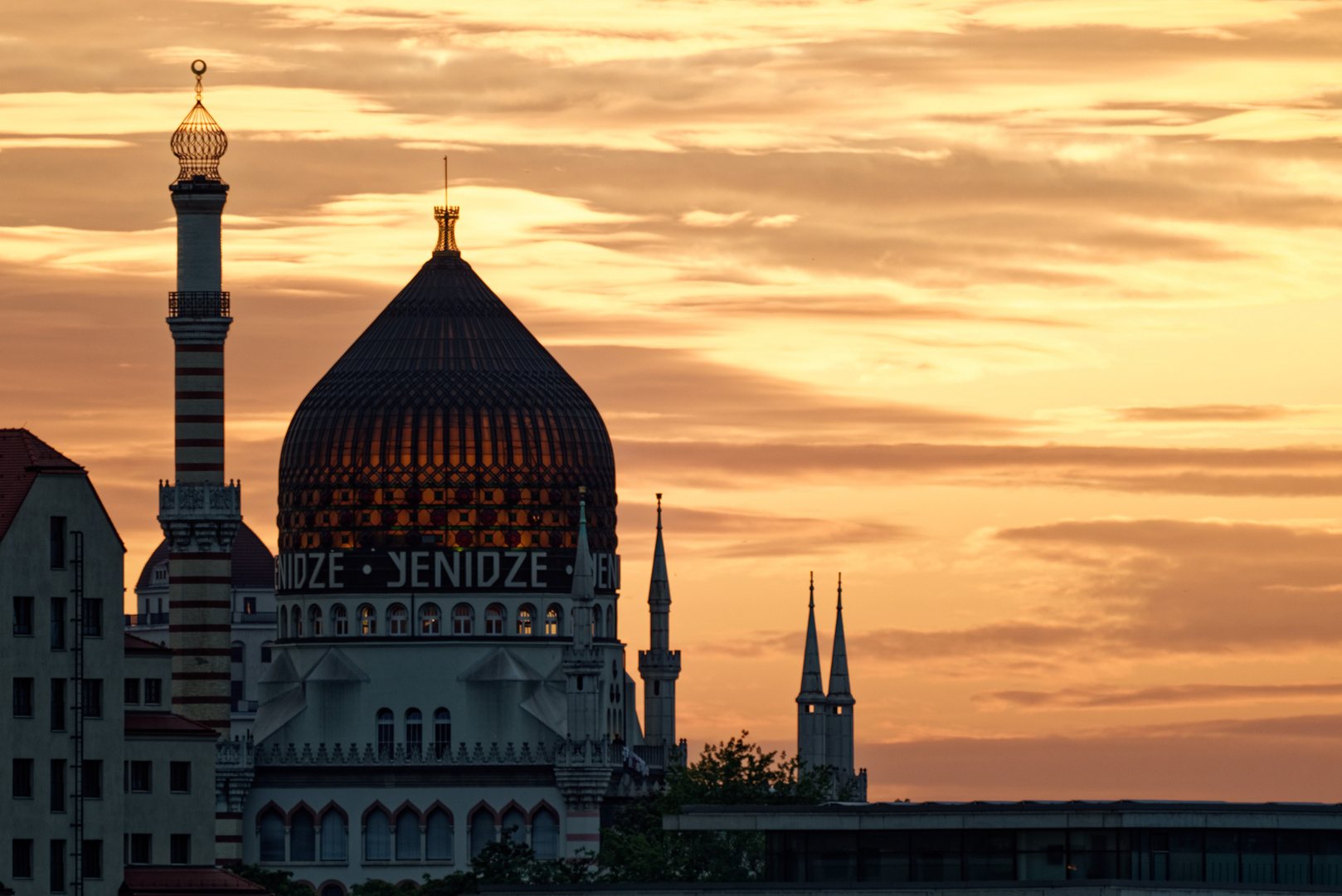 Yenidze bei Sonnenuntergang