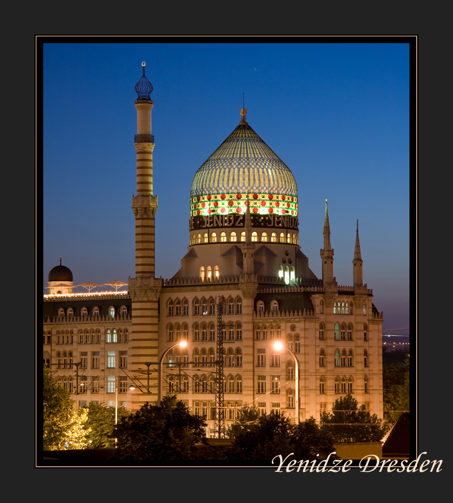 Yenidze Dresden bei Nacht