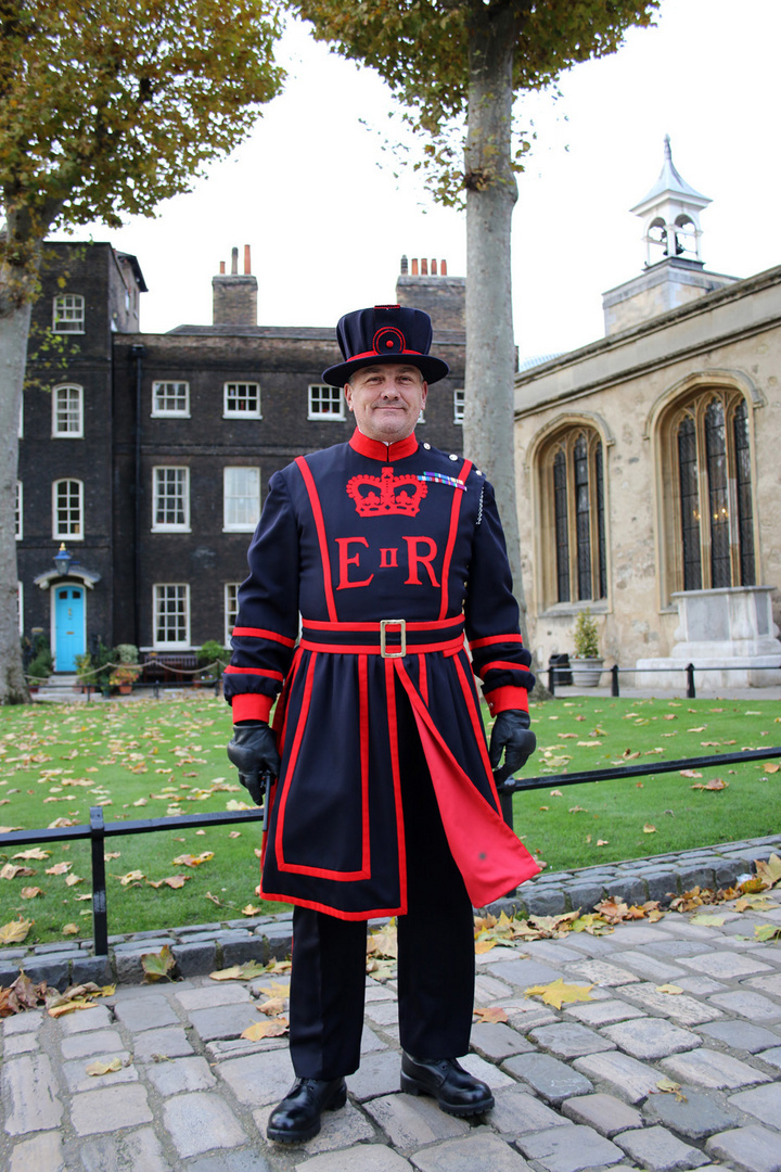 Yeoman Warders ( Beefeater )