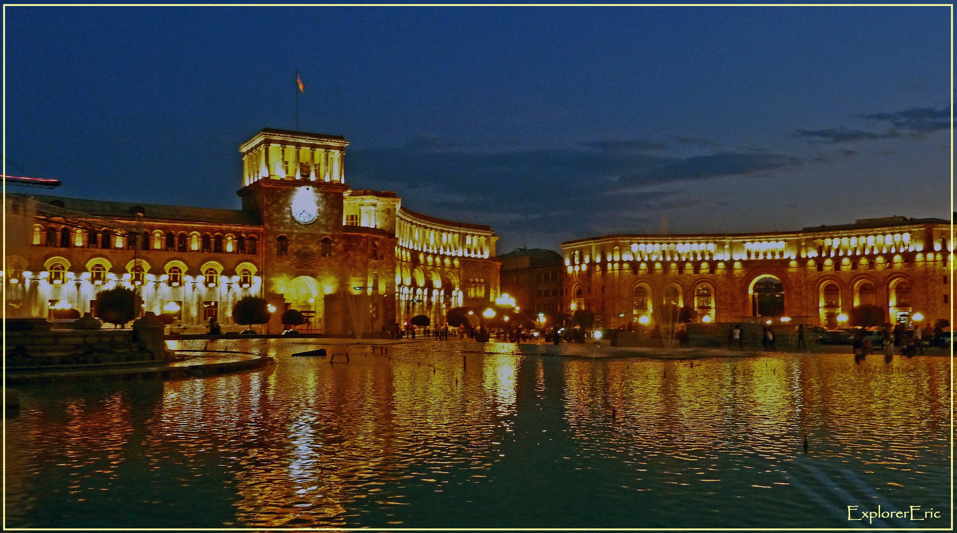 Yerevan bei Nacht.............