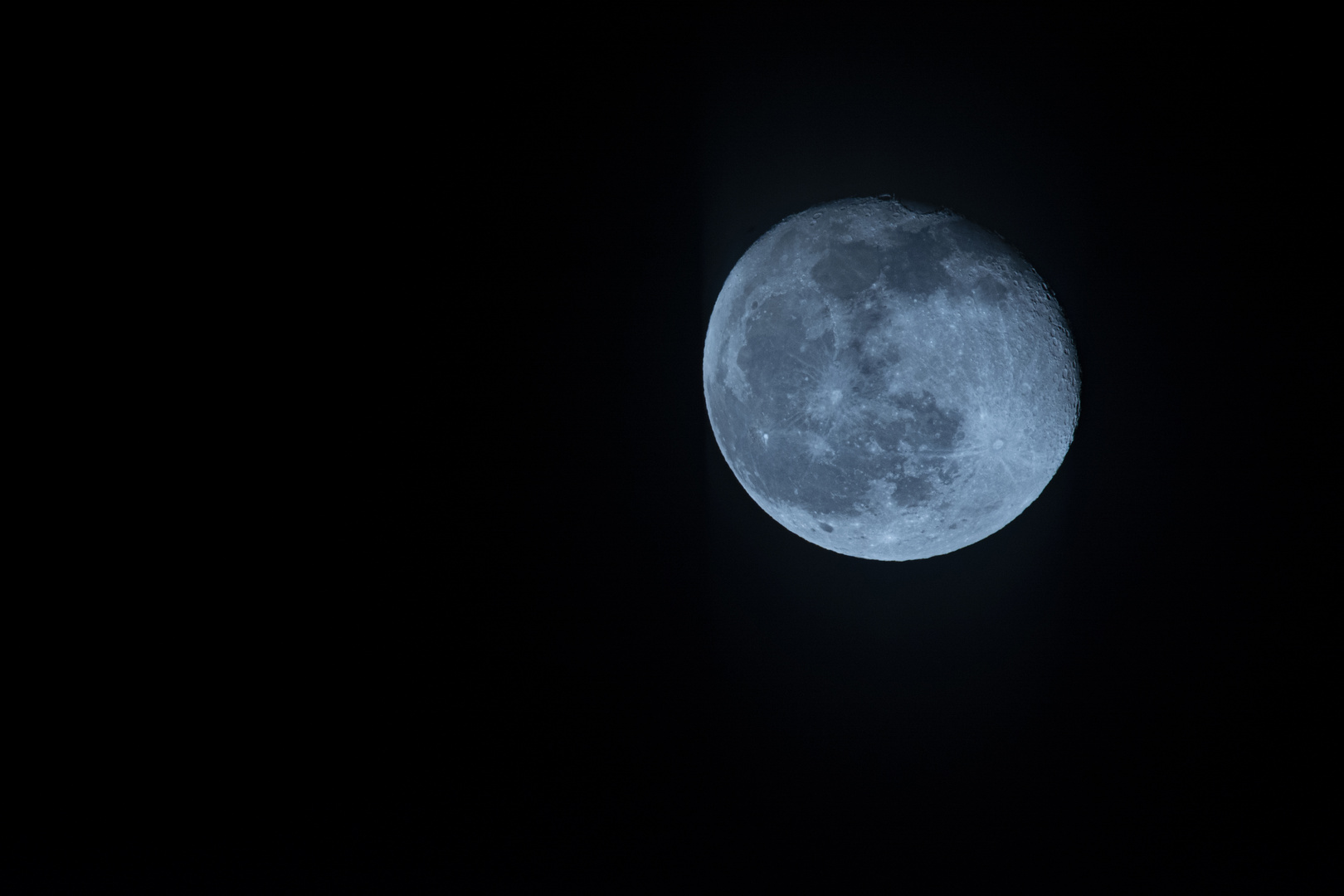 Yesterdays Luna