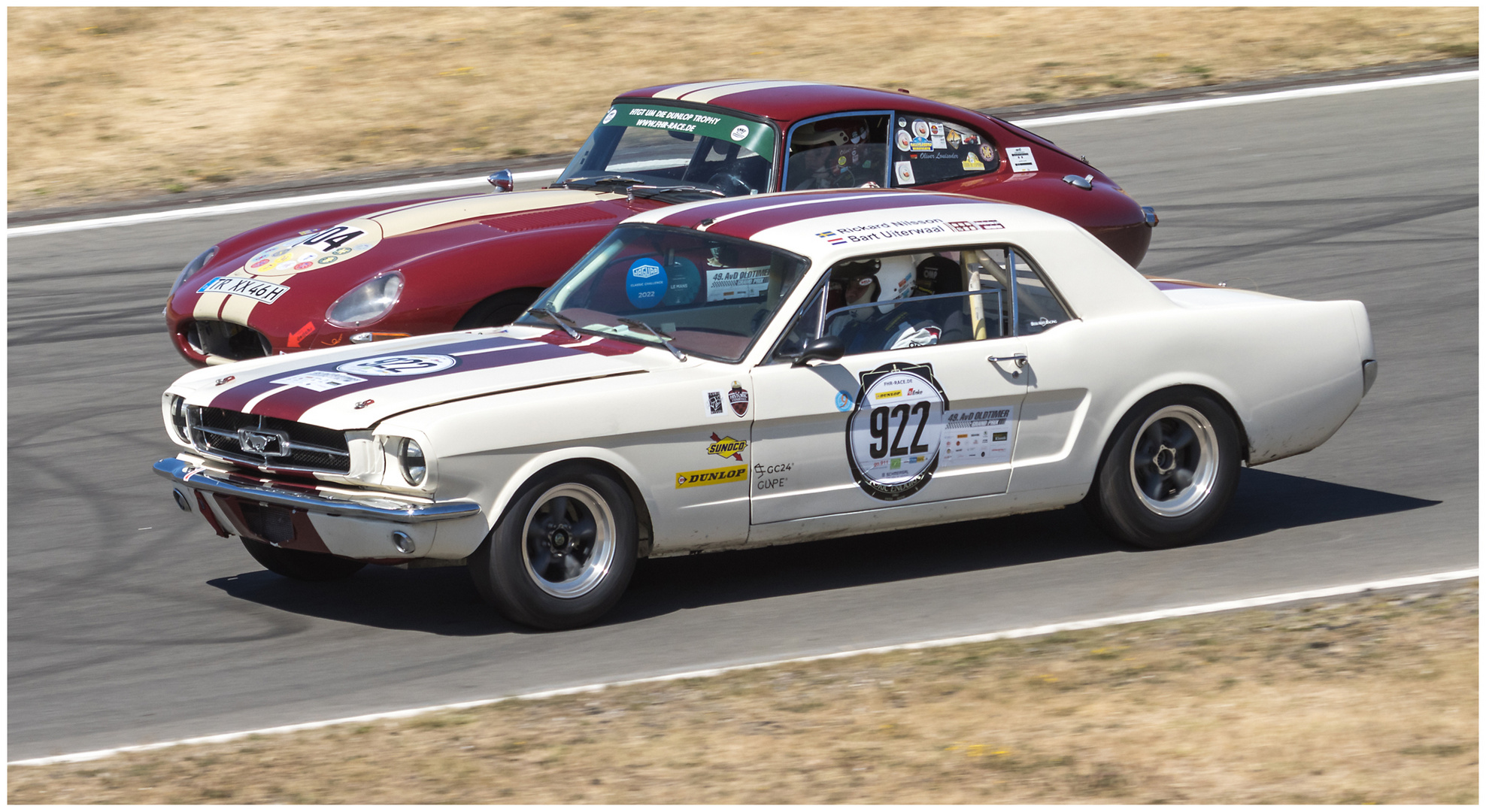 YIN & YANG - Ford Mustang gegen Jaguar E (Nürburgring OGP 2022)