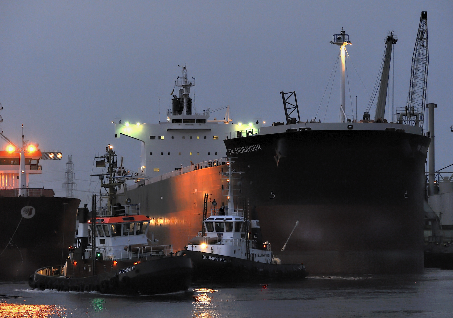 YM ENDEAVOUR - Bremen - 1.Aug 2014