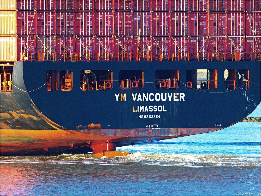 YM VANCOUVER / Container Ship / Schelde / Antwerpen