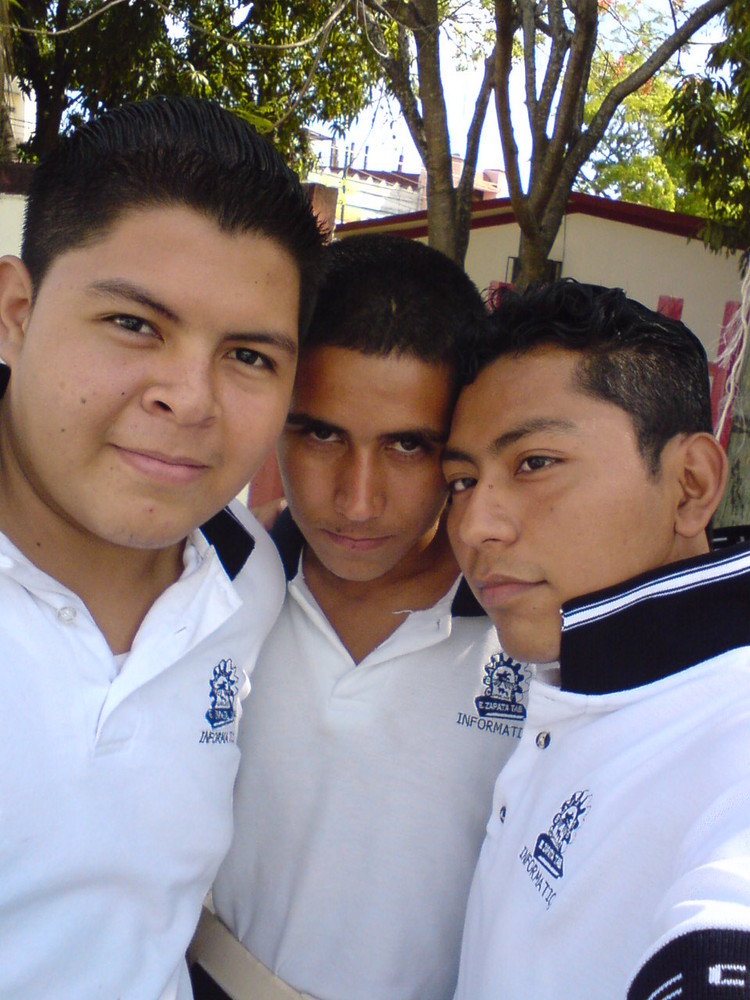 Yo Y los batos locos!!!