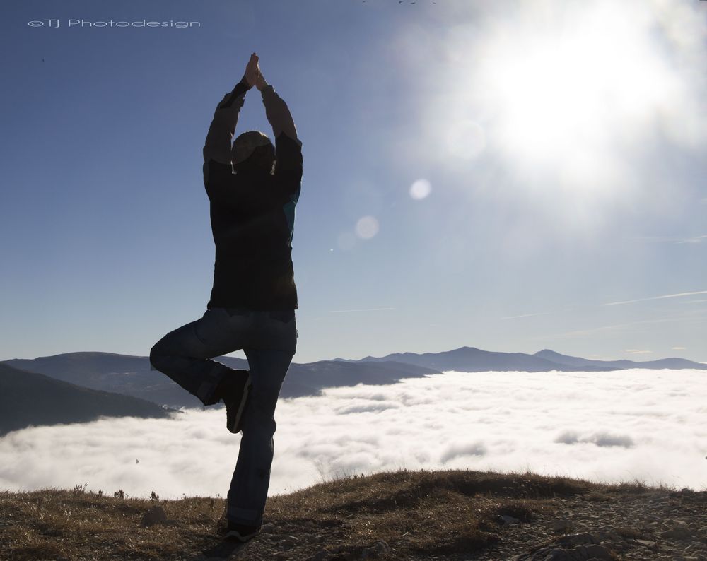 Yoga above the sky 2