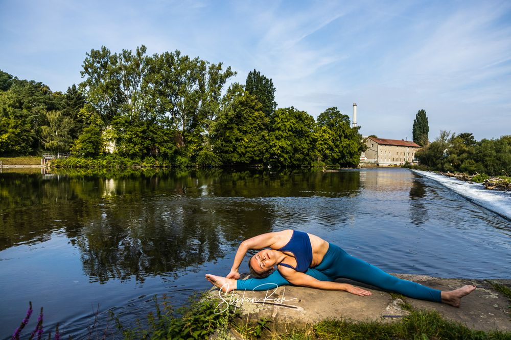 YOGA AM FULDAWEHR (III)