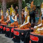 Yogi figures  in Wat Muang