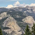 Yosemite NP - Blick vom Glacier Point zum North Dome (links)