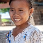 Young Balinese girl in Pura Agung Pulaki