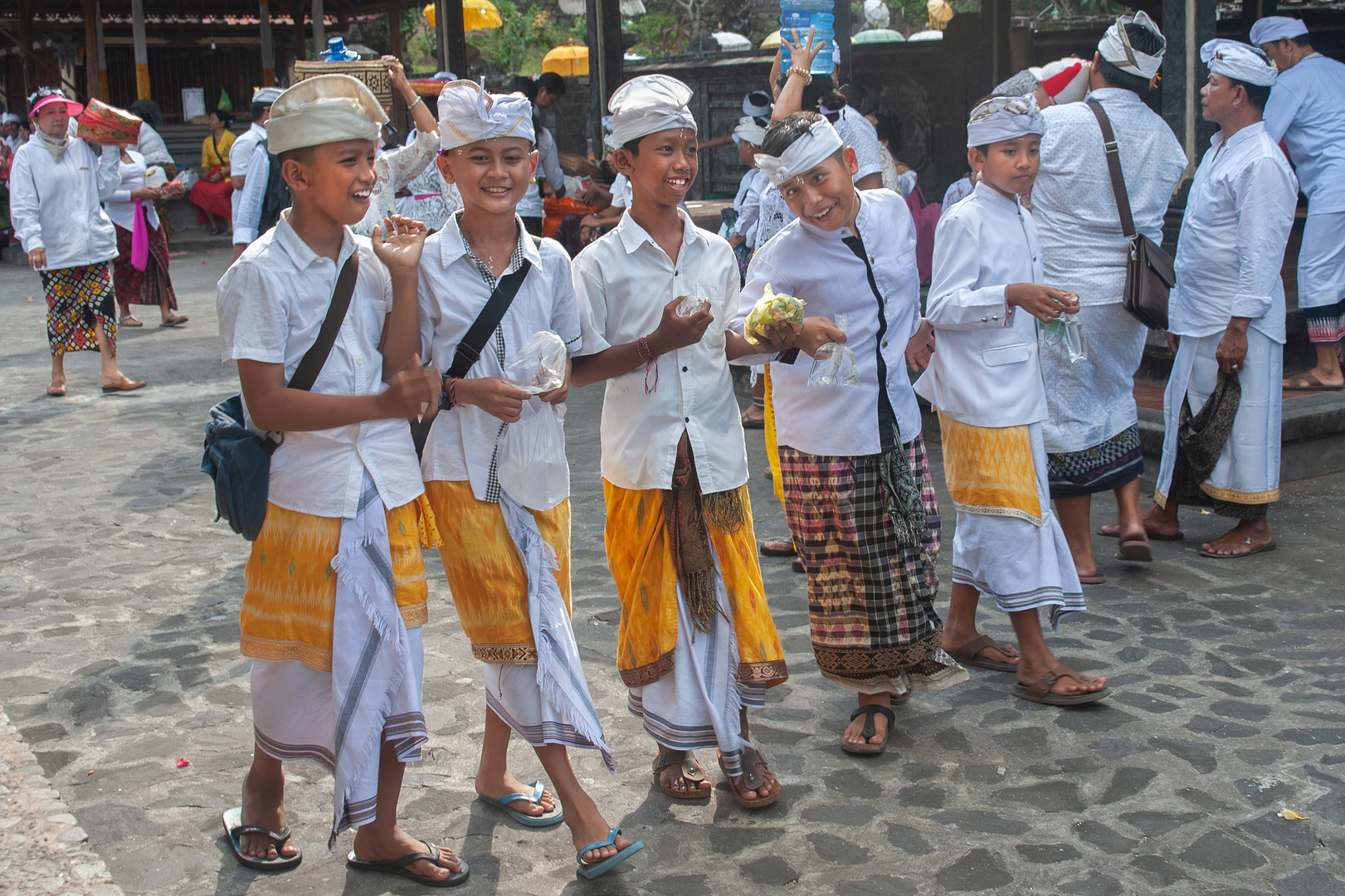 Young boys as worshippers