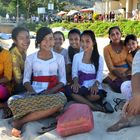 Young ladies worship to the celebration