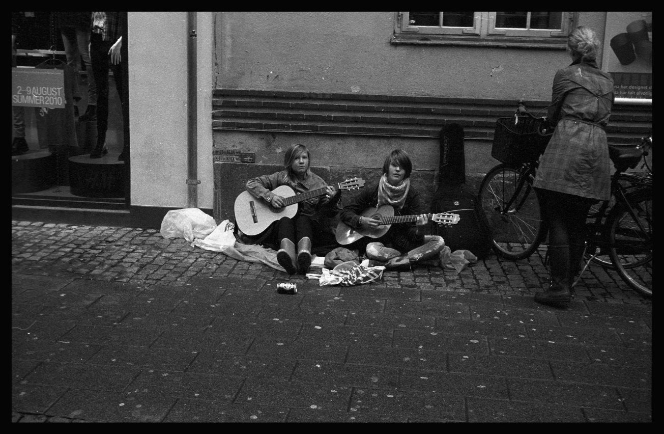 young street-artists