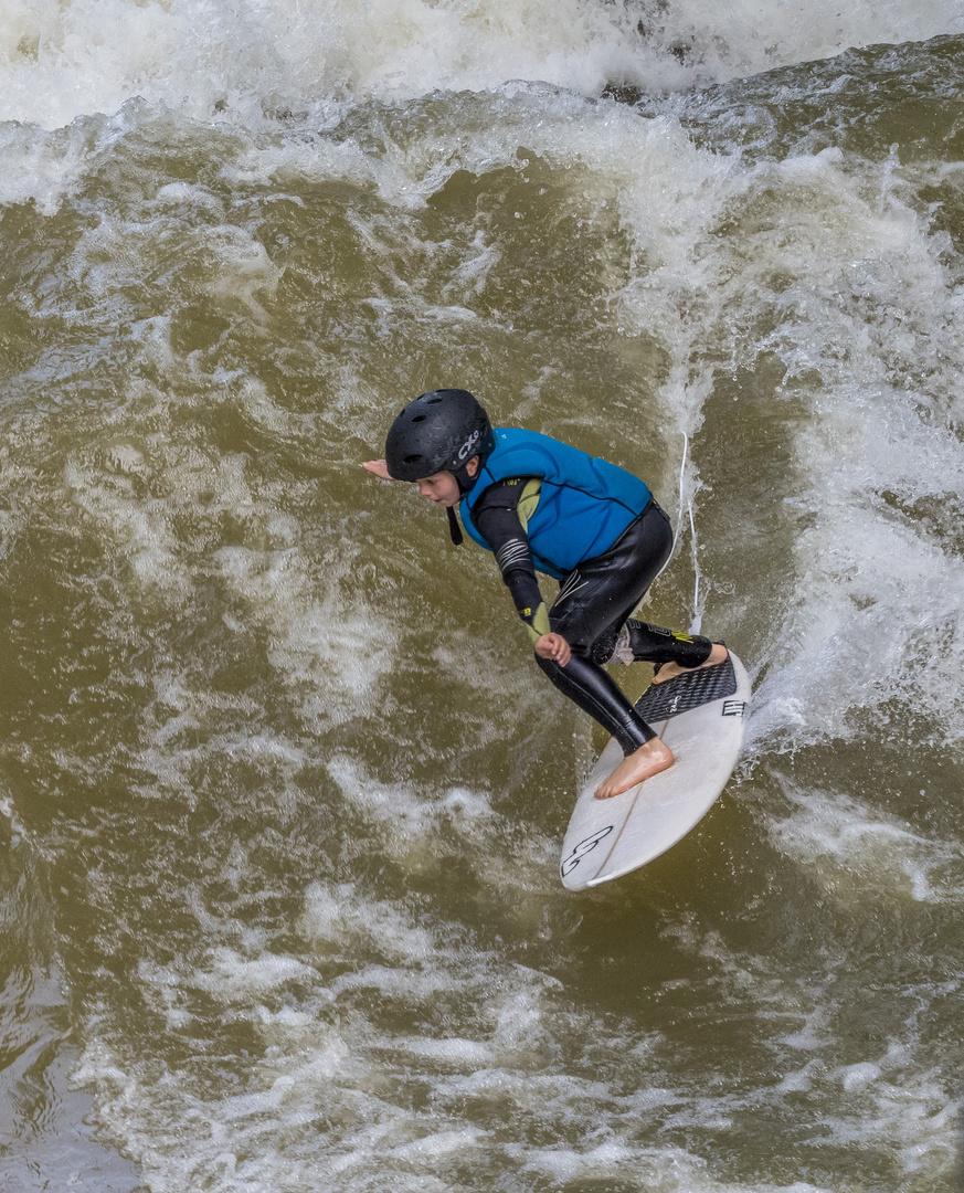 Youngster in der Eisbachwelle  #2