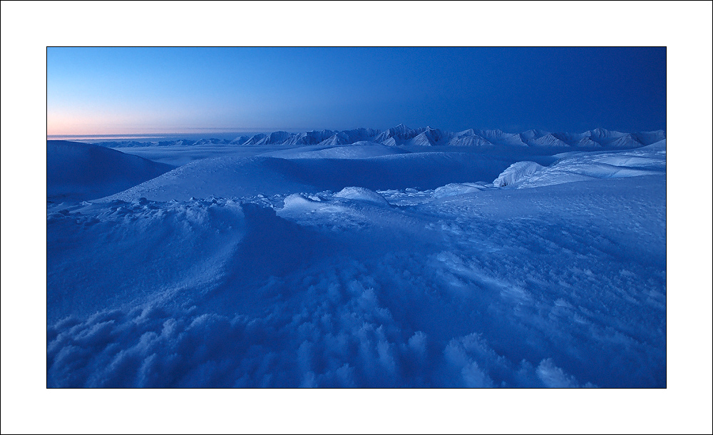 [ Yukon - a start of a new day ]