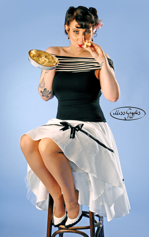 ...yummy cheesecake pinup...