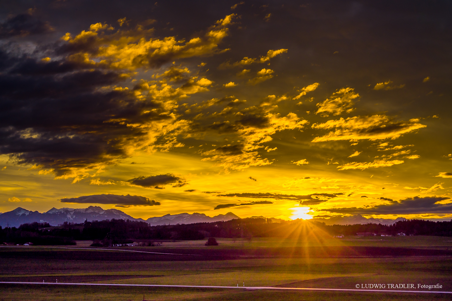 Z6I_6136 goldene Wolken 